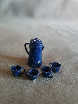 emaille koffiekan met 4 kopjes 72421 poppenhuis